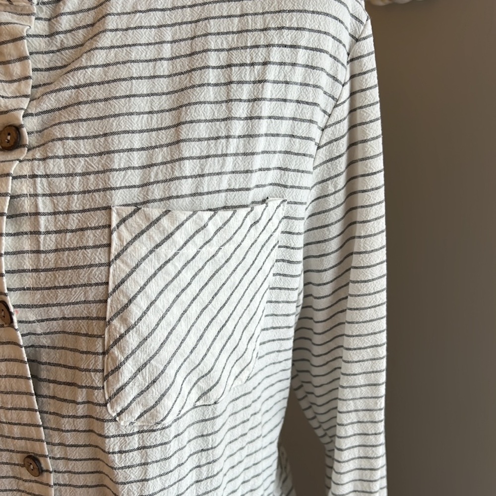 Peplum Ruffle Top - Picture 4 of 11